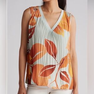 DR2 by Daniel Rainn NWT Crinkle Pleated Sleeveless Top • Size L • Floral V-Neck